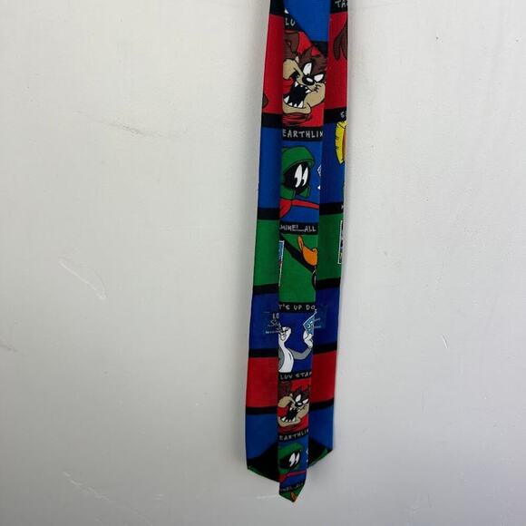 Vintage 1997 Warner Brothers Looney Tunes Stamp Collection Neck Tie - Picture 4 of 5